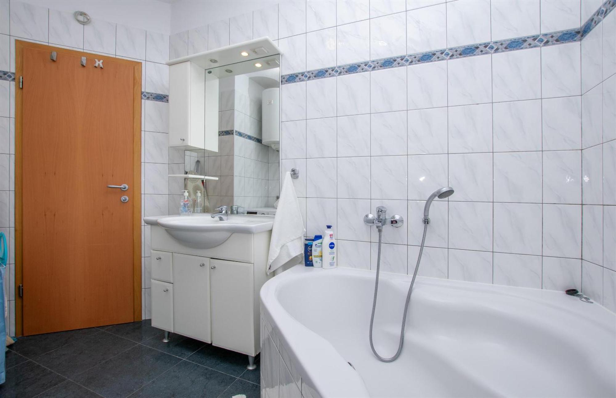 Apartment Zdravko أوميس المظهر الخارجي الصورة